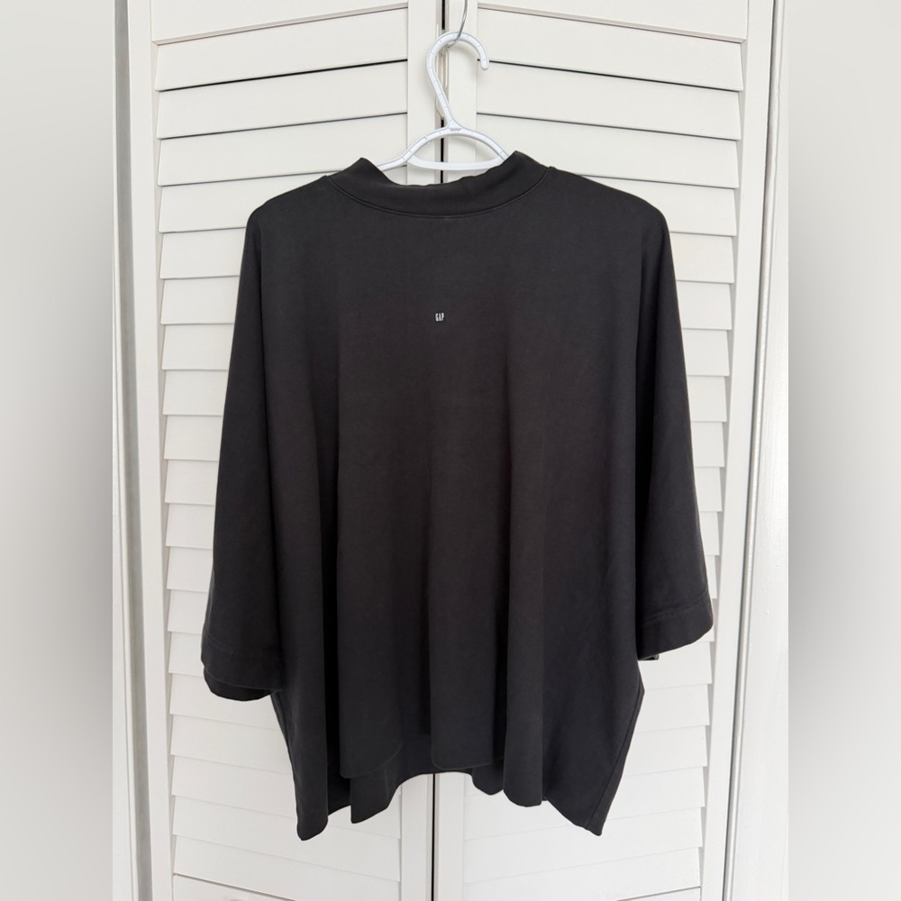 NWOT Yeezy Gap Engineered by
Balenciaga Logo No Seam Crop Tee - Picture 2 of 5